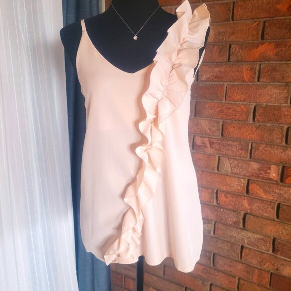 Ruffled Shoulder Sleeveless Blush Colored V-neck Blouse - Size M - Picture 1 of 10
